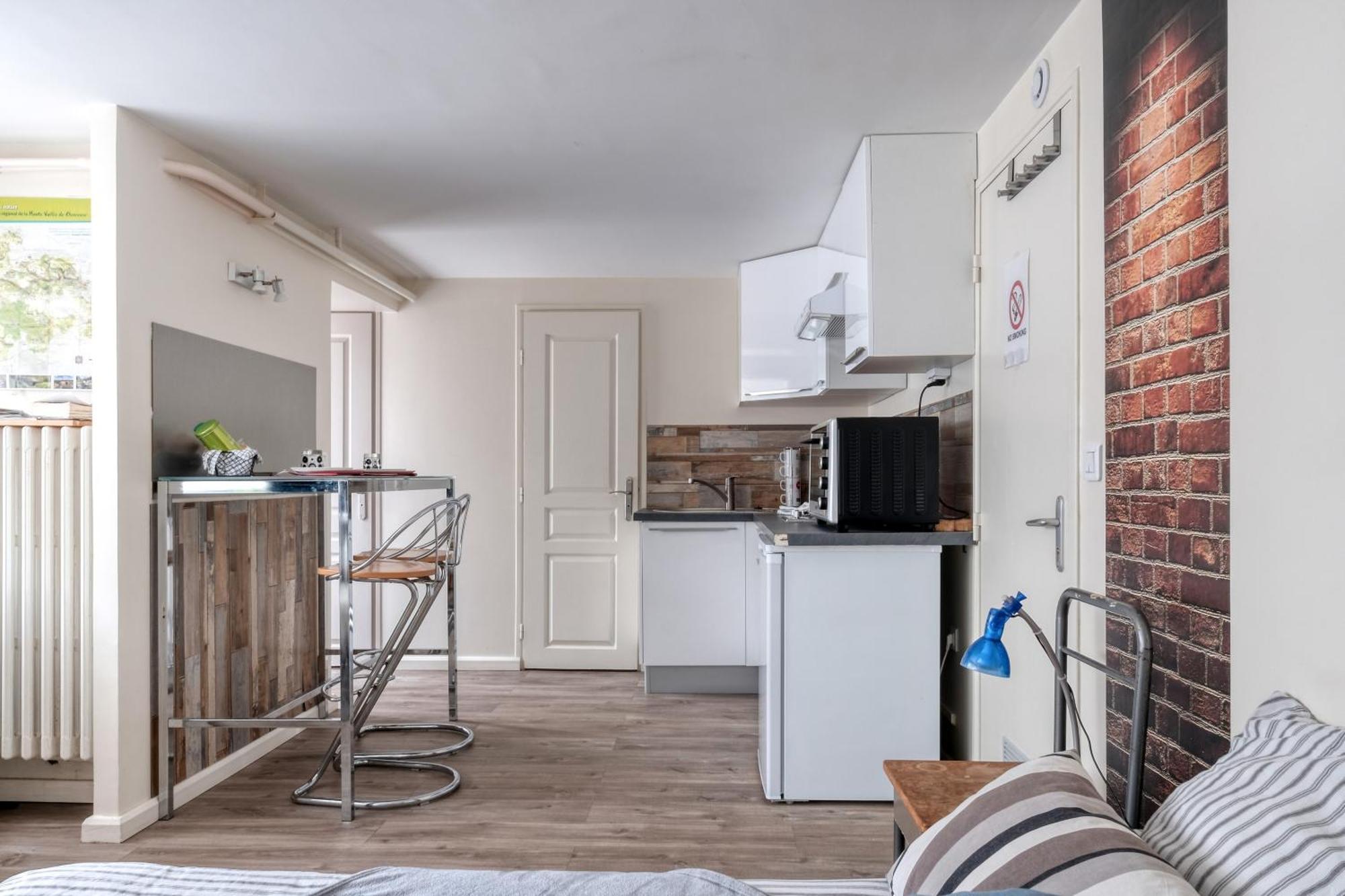 Studios De L'Etang Du Perray Le Perray-en-Yvelines Room photo
